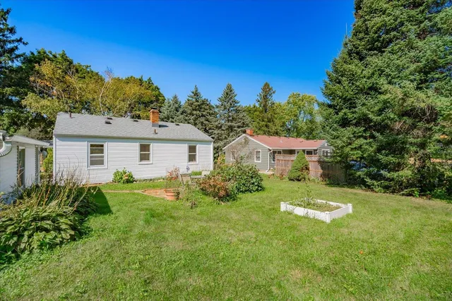 $450,000 | 401 Merrill Crest Drive, Madison, WI 53705