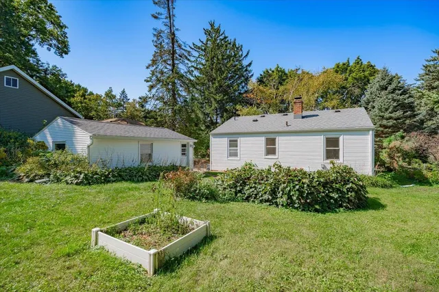 $450,000 | 401 Merrill Crest Drive, Madison, WI 53705