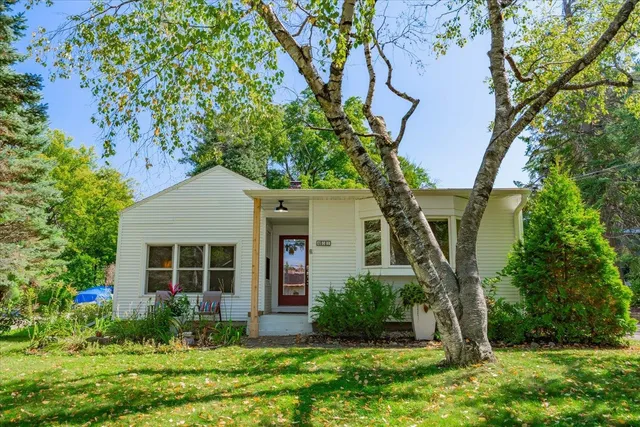 $450,000 | 401 Merrill Crest Drive, Madison, WI 53705