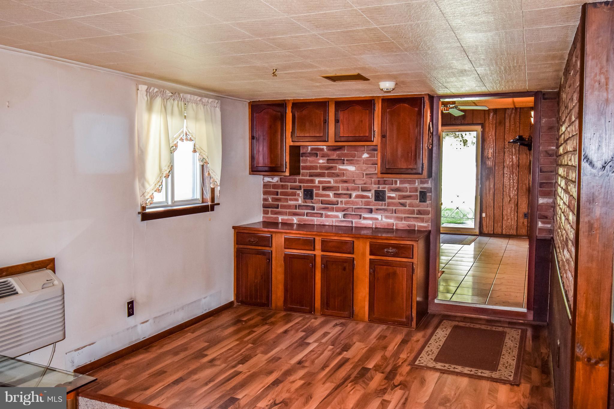 2414 Poplar Road Baltimore, MD 21221 - Photo 13 of 28 Dining Room