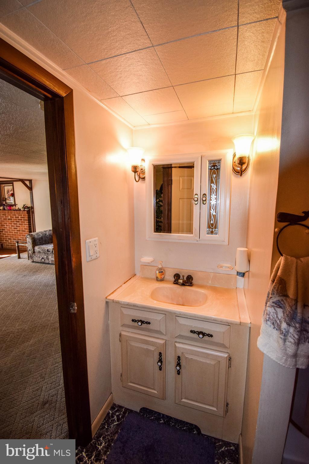 2414 Poplar Road Baltimore, MD 21221 - Photo 21 of 28 Bath