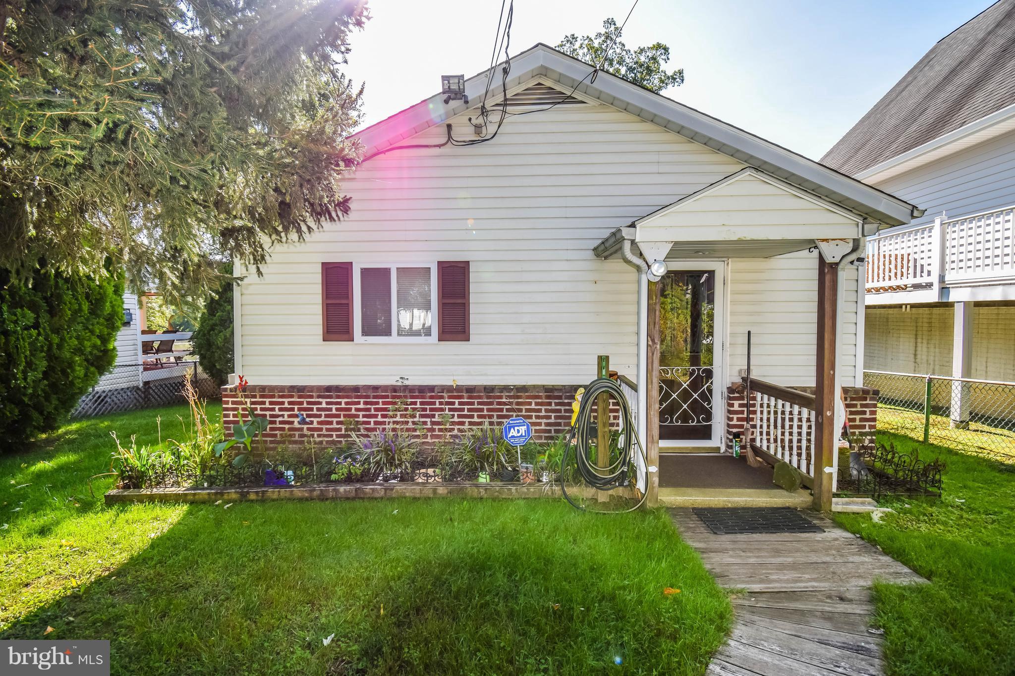2414 Poplar Road Baltimore, MD 21221 - Photo 7 of 28 Exterior (Front)