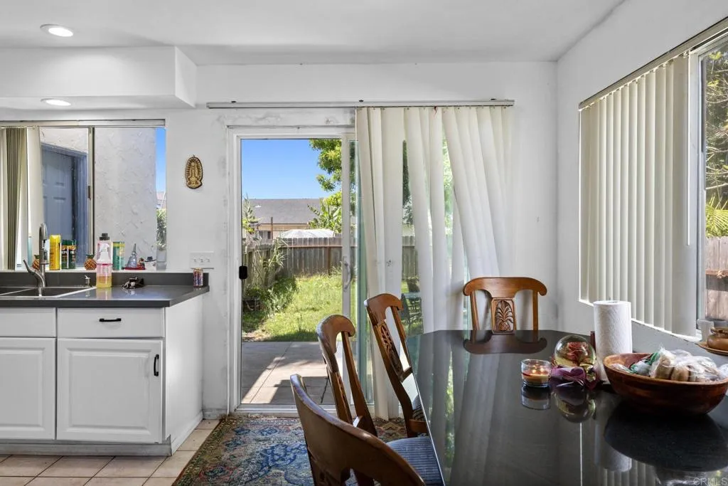 1074 Balour Drive Encinitas, CA 92024 - Photo 23 of 37 a room with furniture and a window