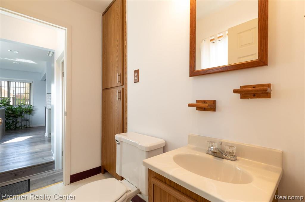 13078 13 Mile Road Warren, MI 48088 - Photo 26 of 32 Gallery Image 26