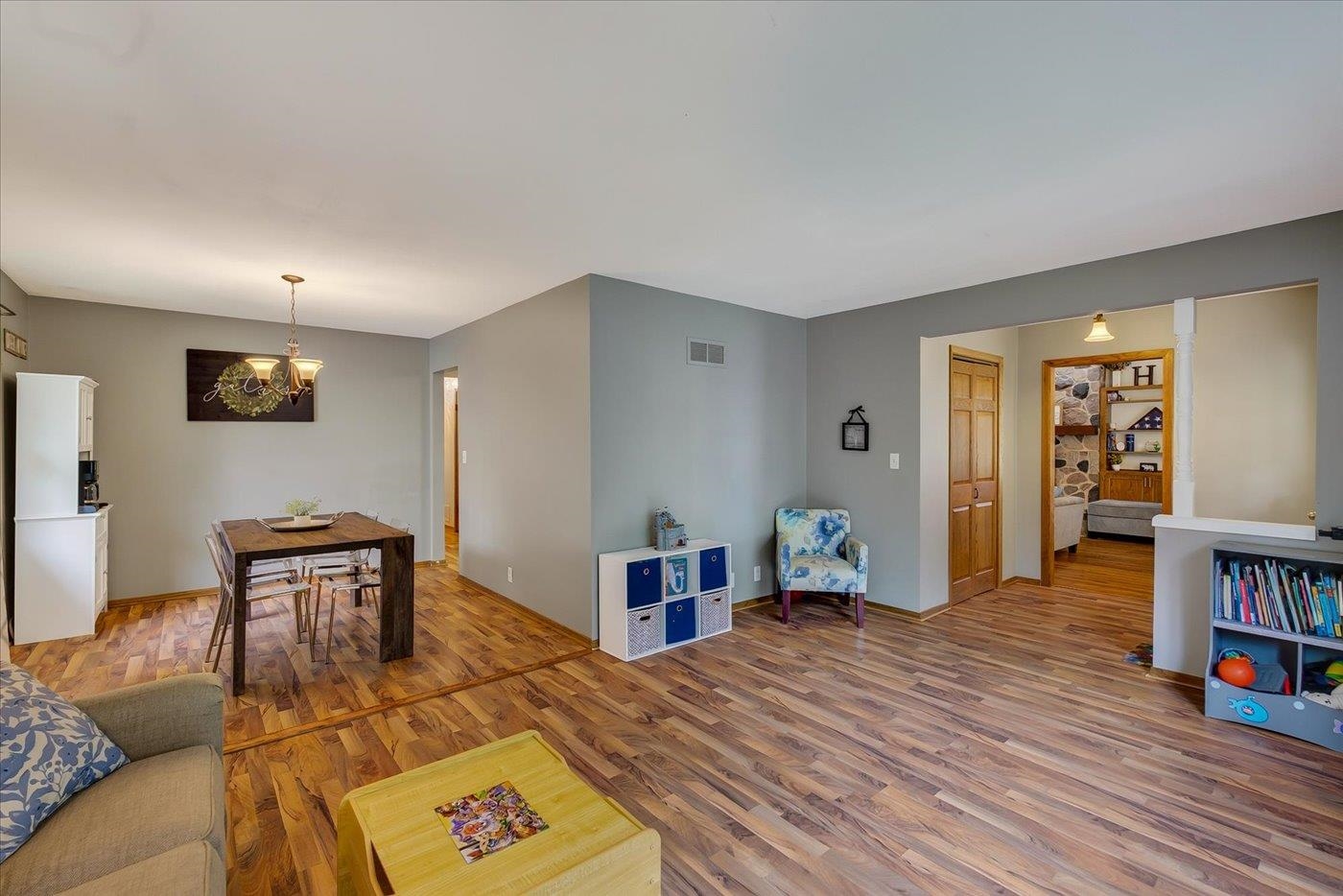 2313 Ramshead Court Waukesha, WI 53188 - Photo 8 of 71