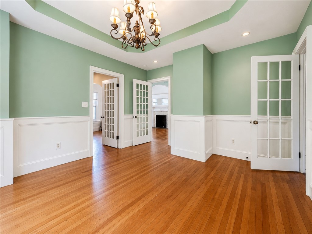 225 Hunts Avenue Pawtucket, RI 02861 - Photo 16 of 35