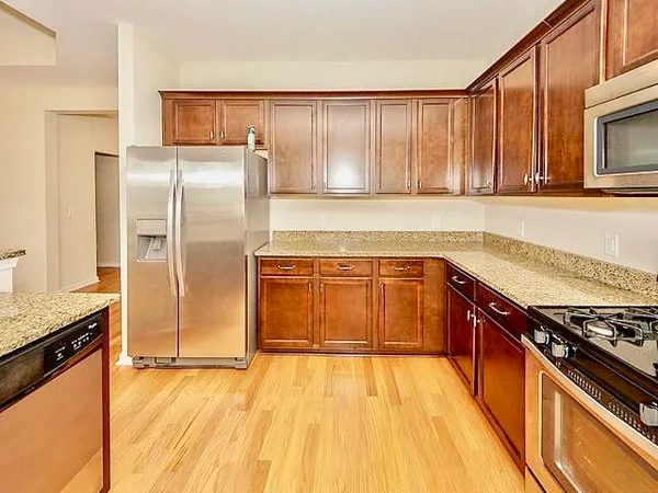 $2,700 | 8154 Little Sydneys Way, North Charleston, SC 29406