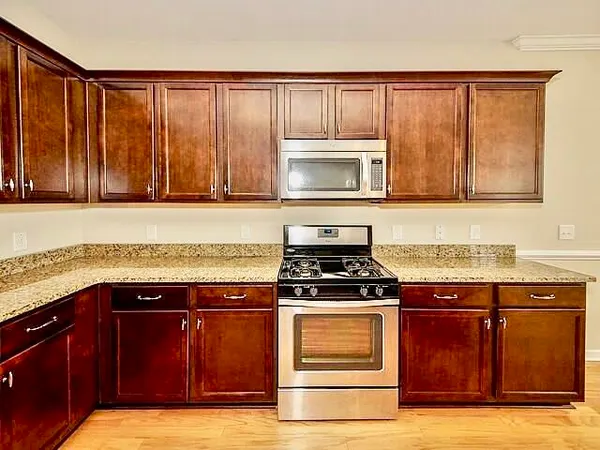 $2,700 | 8154 Little Sydneys Way, North Charleston, SC 29406