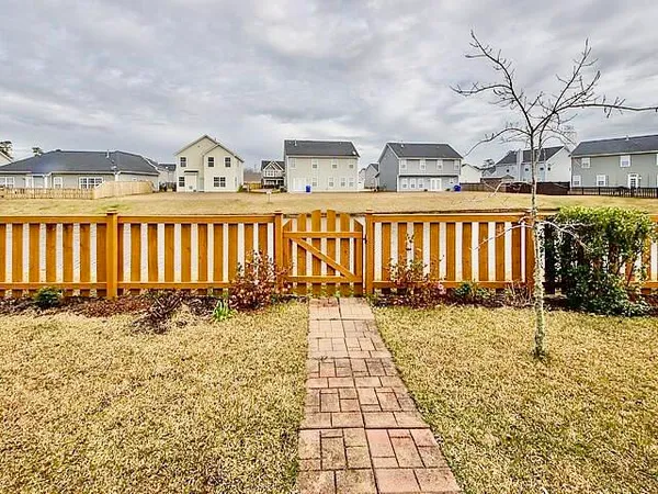 $2,700 | 8154 Little Sydneys Way, North Charleston, SC 29406