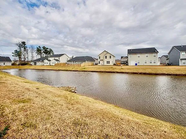 $2,700 | 8154 Little Sydneys Way, North Charleston, SC 29406