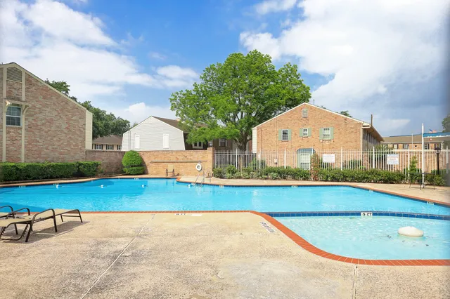 $225,000 | 2065 Winrock Boulevard, Unit 55, Houston, TX 77057