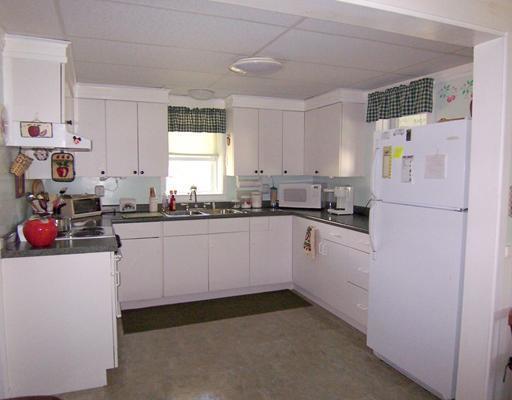 47 Northeast Road Waterboro, ME 04087 - Photo 8 of 18 Kitchen.