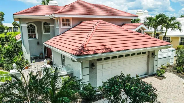$679,000 | 404 Cardiff Road, Venice, FL 34293