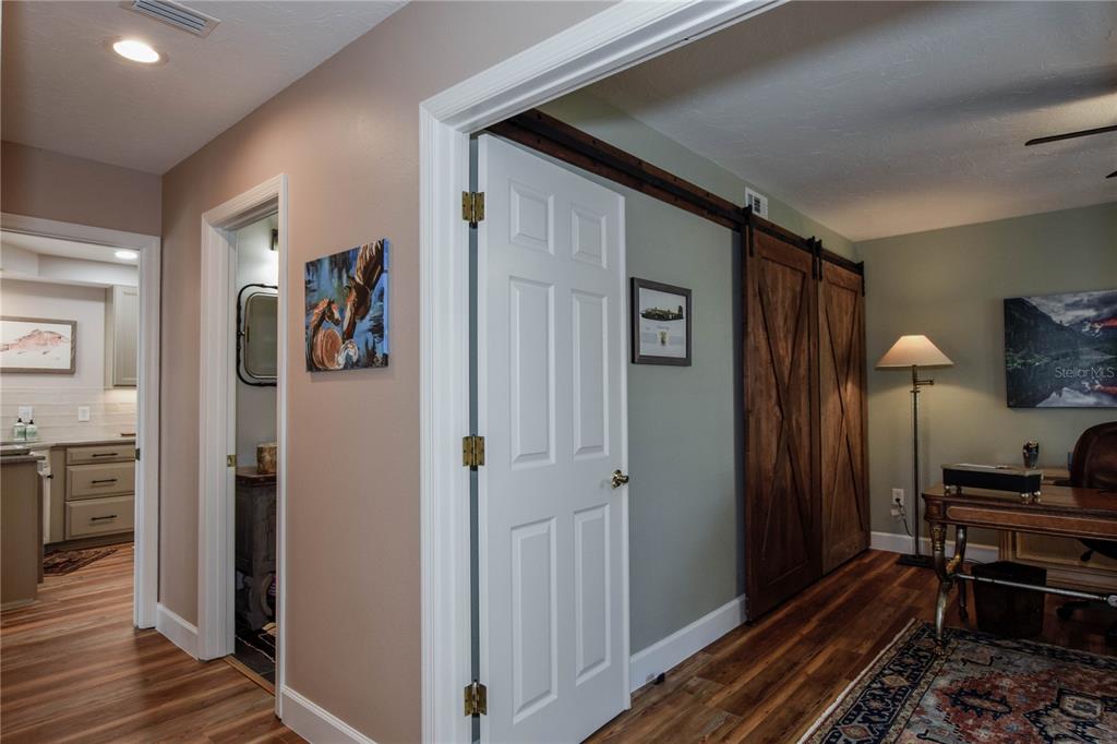 404 Cardiff Road Venice, FL 34293 - Photo 17 of 66