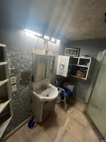 $86,000 | 1102 West Monroe Street, Alexandria, IN 46001