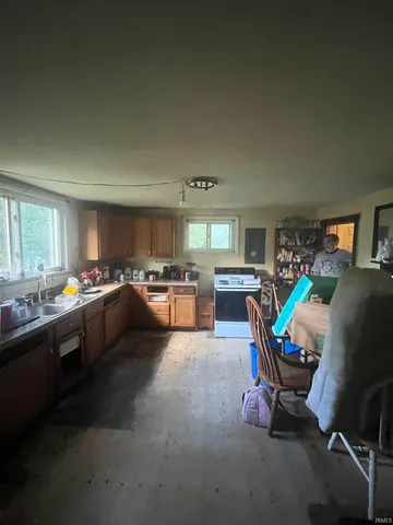 $86,000 | 1102 West Monroe Street, Alexandria, IN 46001