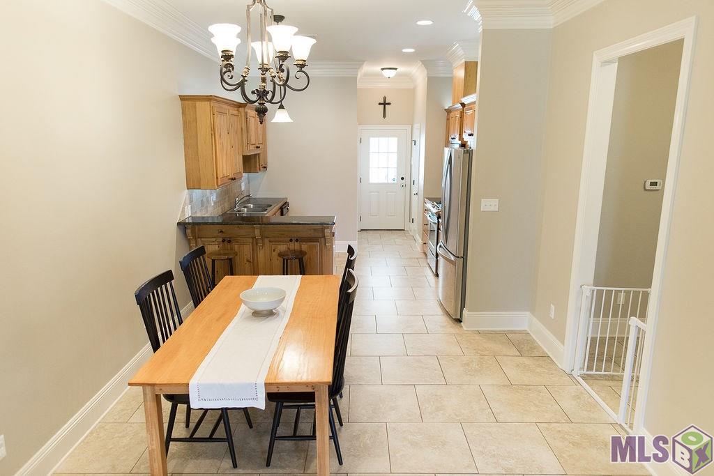 11016 Hillpark Avenue Baton Rouge, LA 70810 - Photo 6 of 26