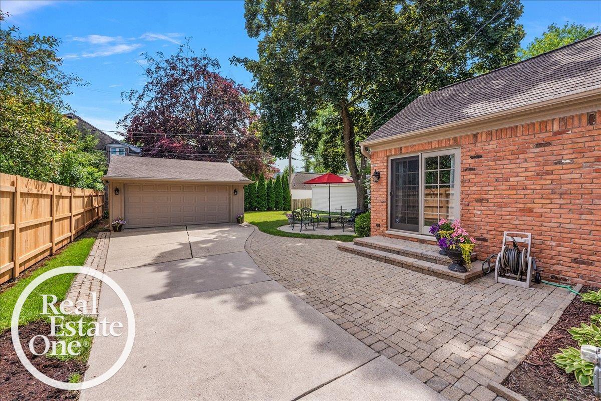 305 Moran Road Grosse Pointe, MI 48236 - Photo 39 of 45