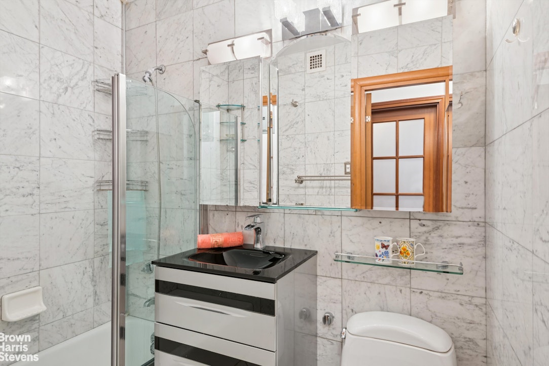 400 East 54th Street, Unit 14F Manhattan, NY 10022 - Photo 5 of 8