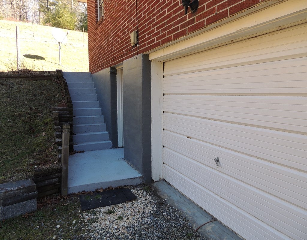 248 Rabbit Fork Road Troutdale, VA 24378 - Photo 17 of 45 Gallery Image 17