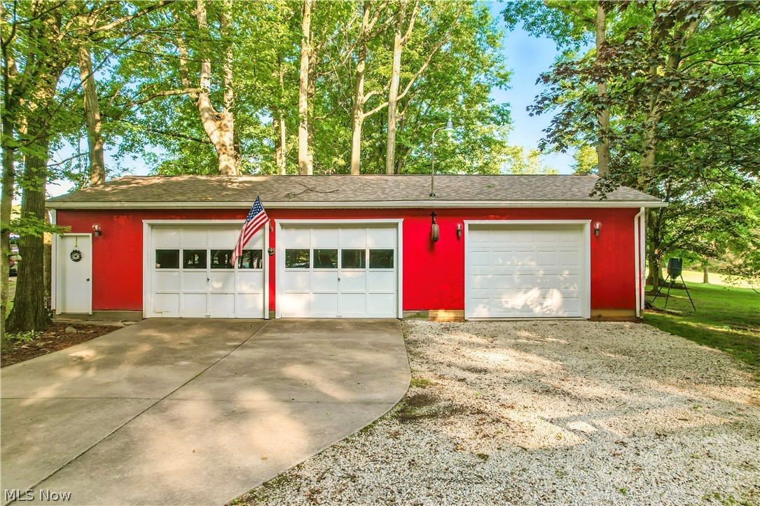2717 Niles Vienna Road Niles, OH 44446 - Photo 47 of 50 View of detached garage