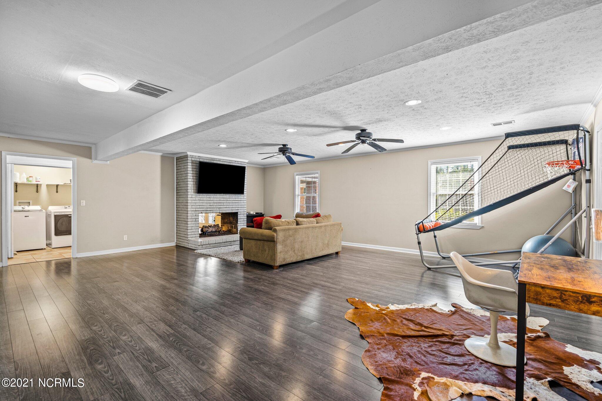 306 Lansdowne Road Wilmington, NC 28409 - Photo 16 of 53 22-web-or-mls-DSC00199