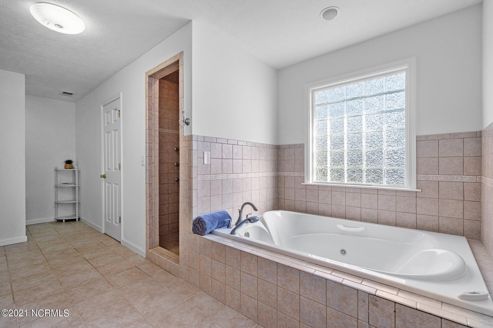 306 Lansdowne Road Wilmington, NC 28409 - Photo 25 of 53 63-web-or-mls-DSC00341