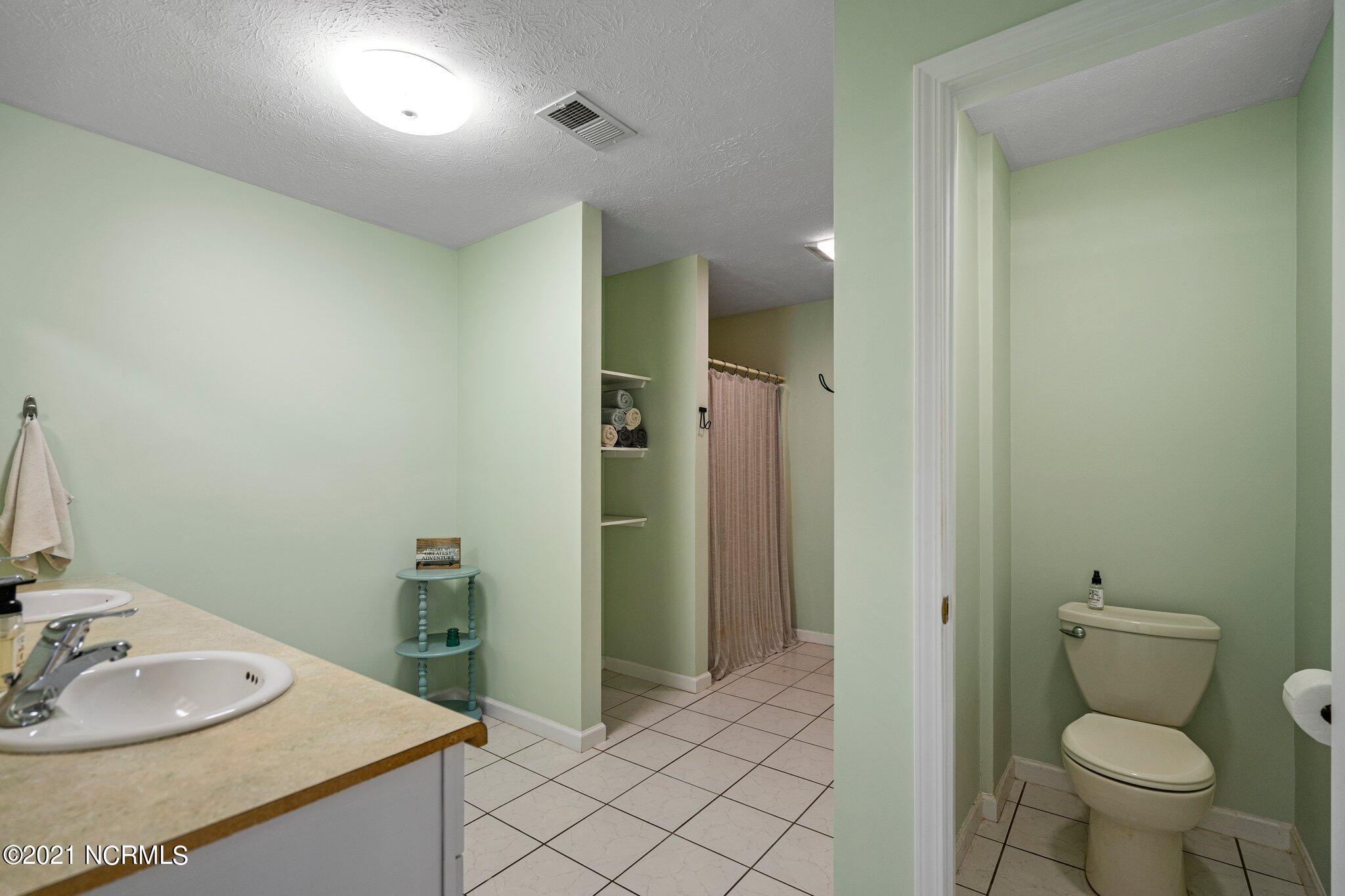 306 Lansdowne Road Wilmington, NC 28409 - Photo 37 of 53 48-web-or-mls-DSC00287
