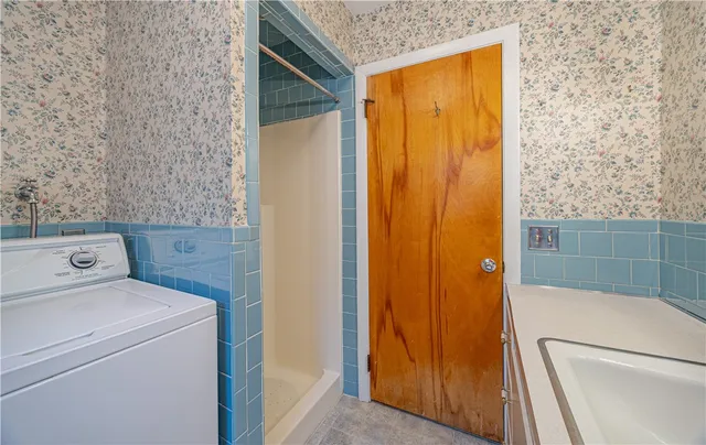 $524,900 | 367 Chestnut Hill Road, Glocester, RI 02814