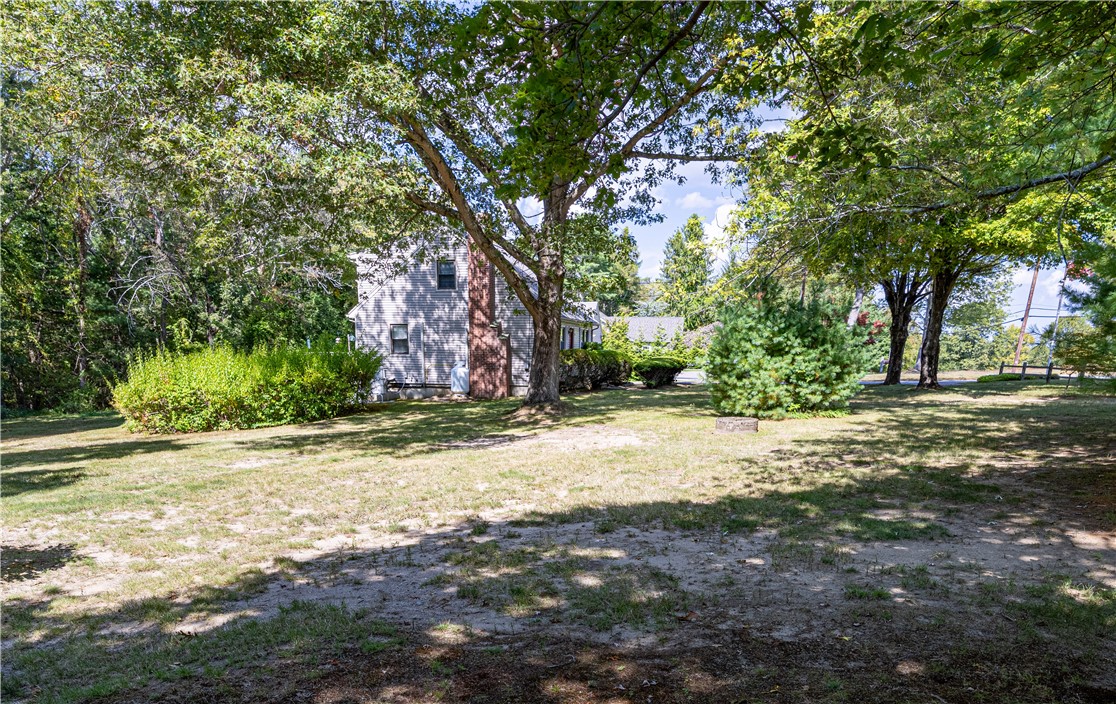 367 Chestnut Hill Road Glocester, RI 02814 - Photo 5 of 28