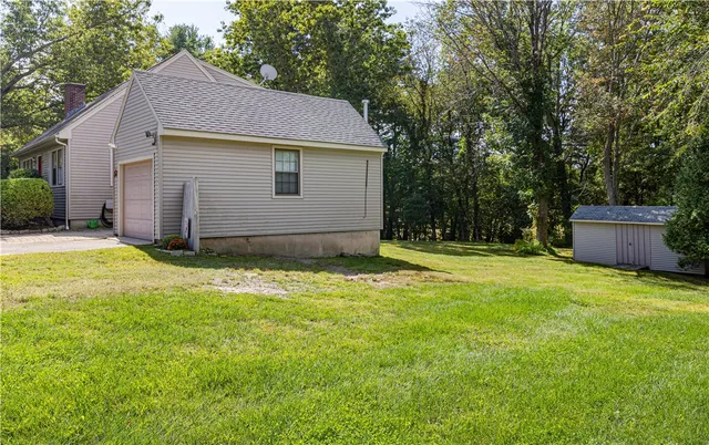 $524,900 | 367 Chestnut Hill Road, Glocester, RI 02814