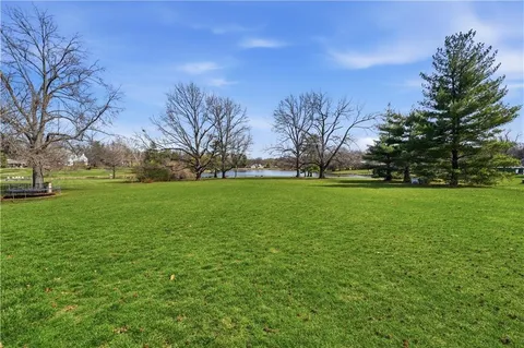 $2,495,000 | 8801 Mission Road, Leawood, KS 66206
