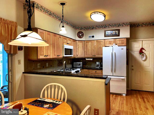 16 Almond Road Burlington, NJ 08016 - Photo 11 of 27 Gallery Image 11