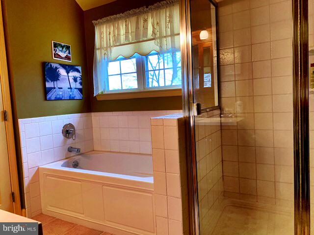 16 Almond Road Burlington, NJ 08016 - Photo 18 of 27 Gallery Image 18