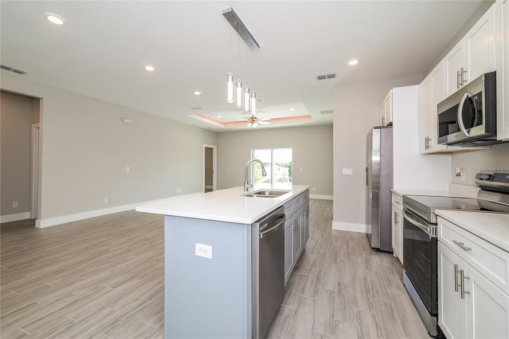 1055 Desmoines Lane Poinciana, FL 34759 - Photo 3 of 13