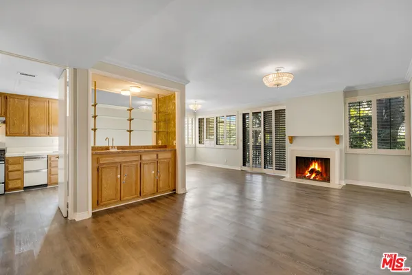 $4,495 | 12124 Goshen Avenue, Unit 206, Los Angeles, CA 90025