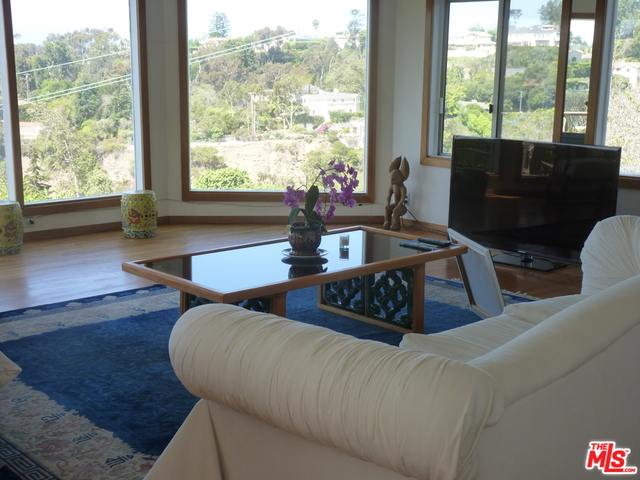 389 Upper Mesa Road, Unit 1 Santa Monica, CA 90402 - Photo 3 of 7