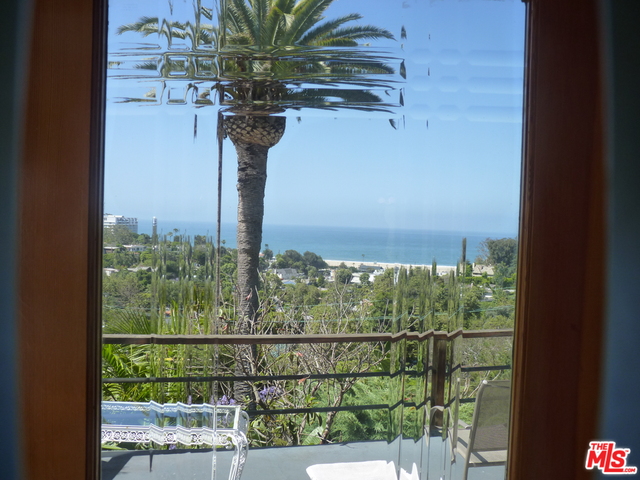 389 Upper Mesa Road, Unit 1 Santa Monica, CA 90402 - Photo 6 of 7