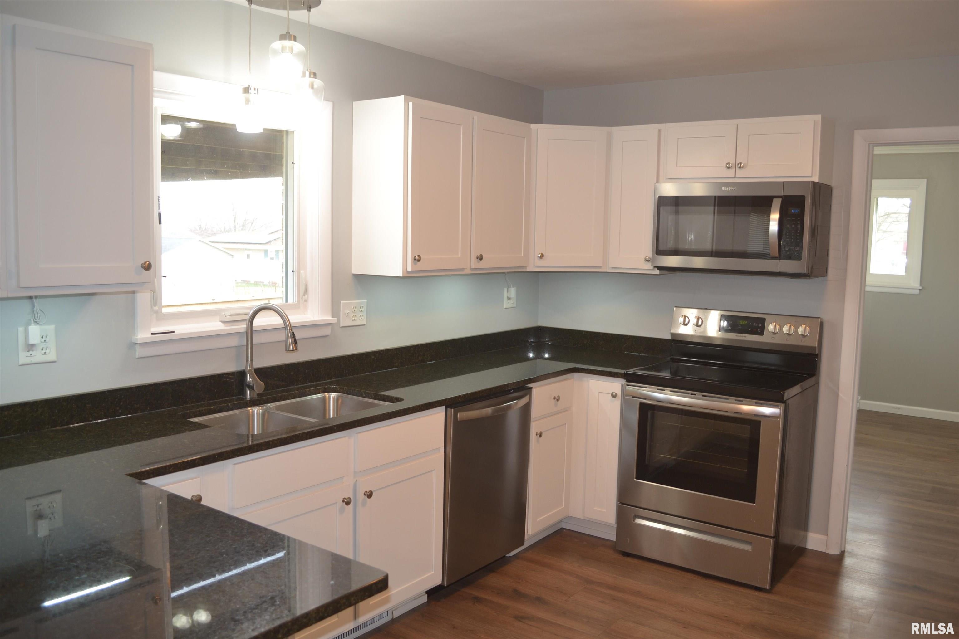 321 West Madison Street Metamora, IL 61548 - Photo 6 of 37