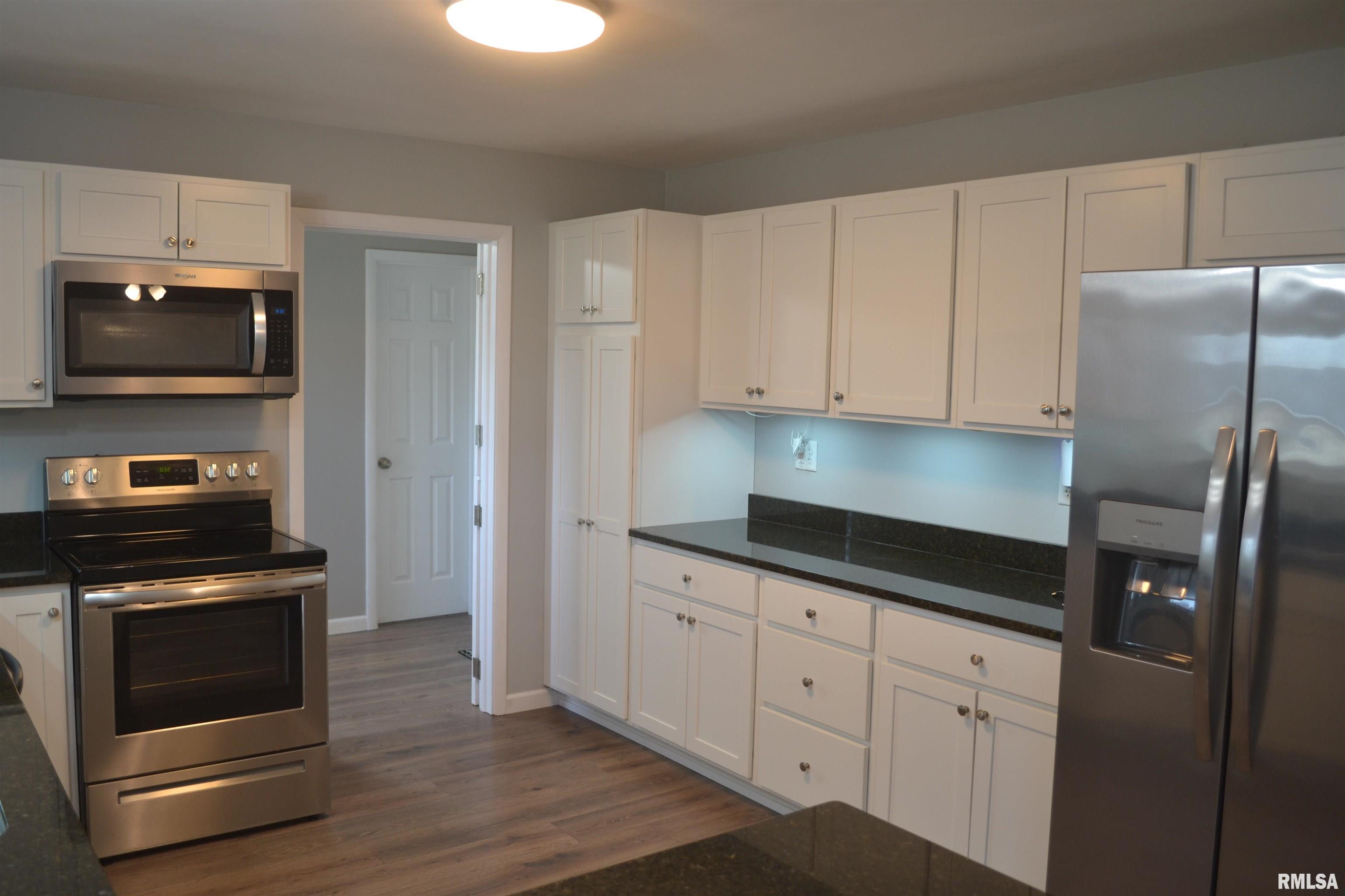 321 West Madison Street Metamora, IL 61548 - Photo 7 of 37