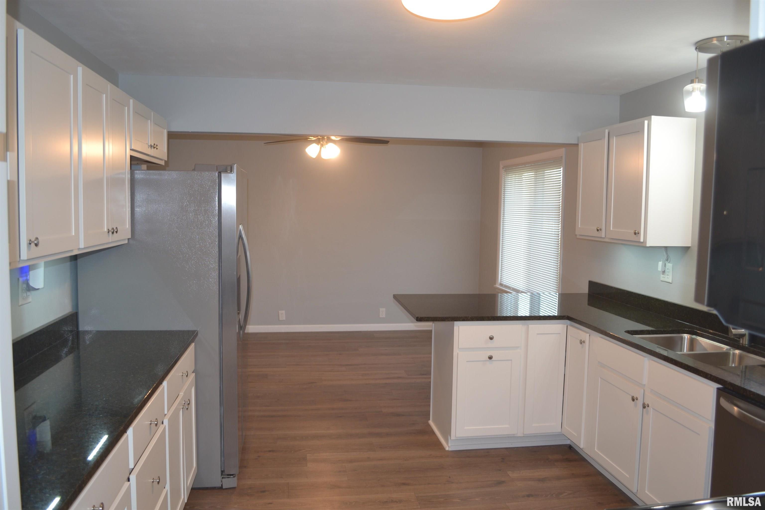 321 West Madison Street Metamora, IL 61548 - Photo 8 of 37