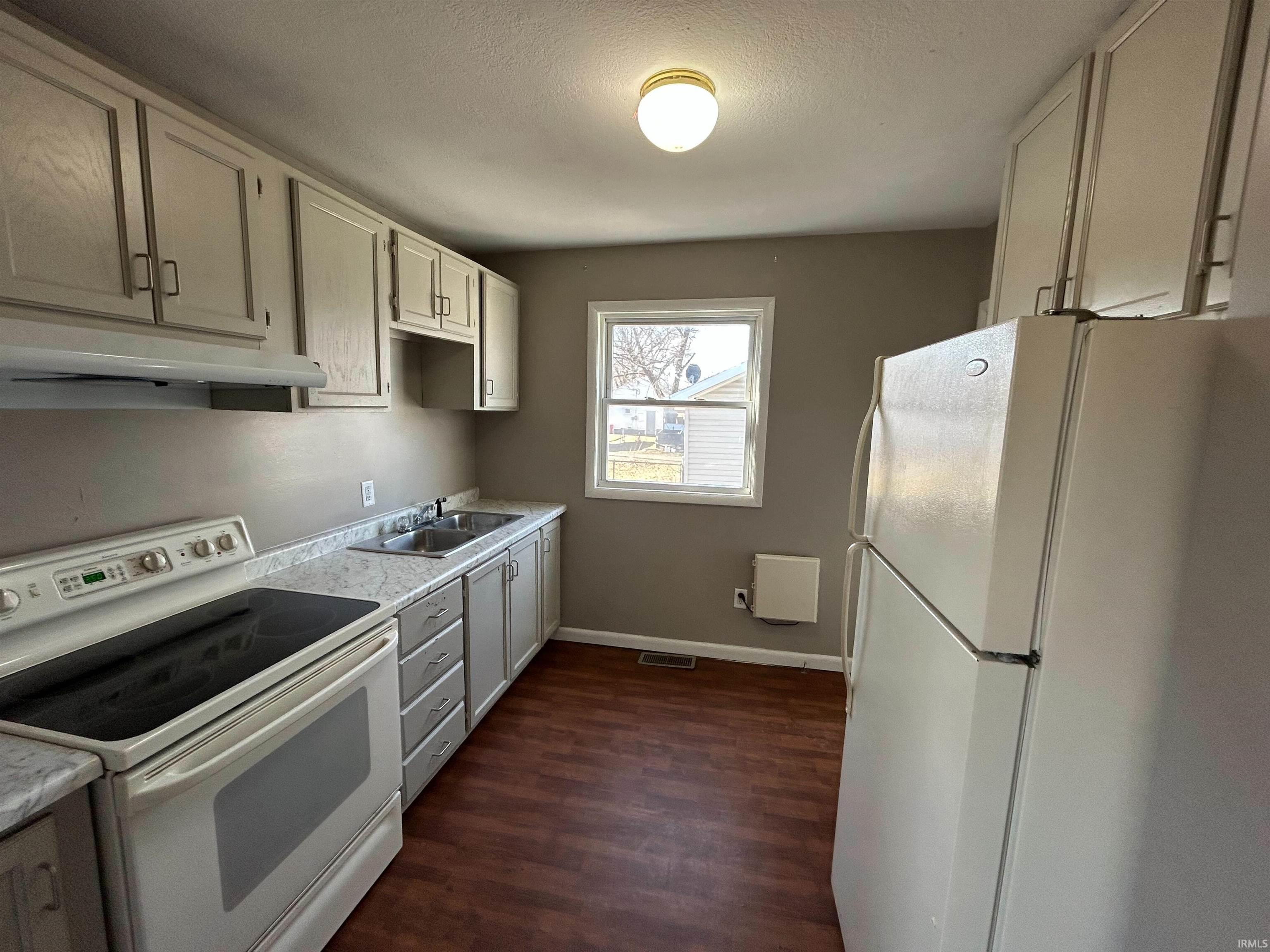 1220 Fairview Avenue Fort Wayne, IN 46803 - Photo 6 of 10