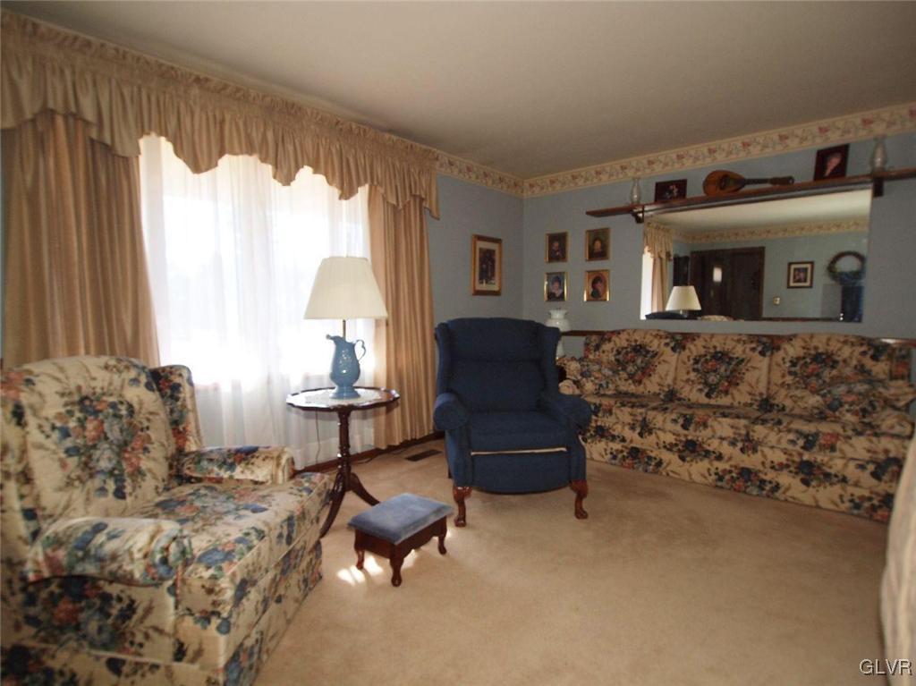 2915 Fischer Road Easton, PA 18045 - Photo 10 of 27 Gallery Image 10