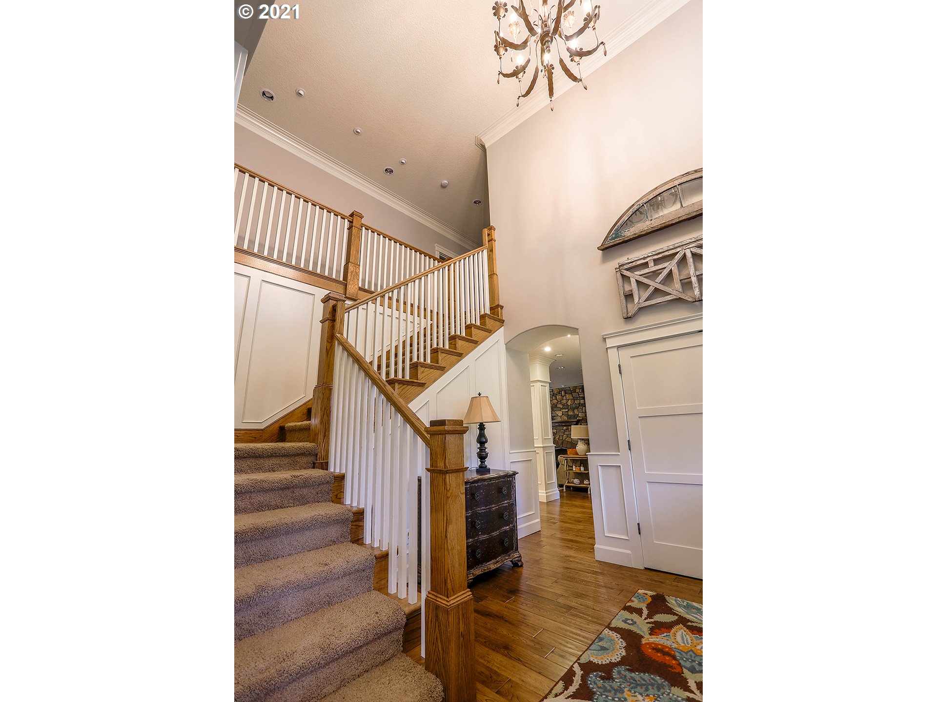 531 South 19th Place Ridgefield, WA 98642 - Photo 4 of 32 a view of entryway and hall