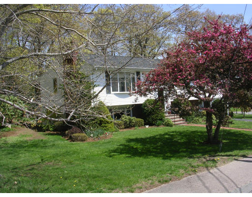 116 Mayflower Road Braintree, MA 02184 - Photo 18 of 25 Gallery Image 18