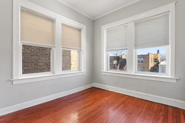 $1,670 | 7819 South Cornell Avenue, Unit 2, Chicago, IL 60649