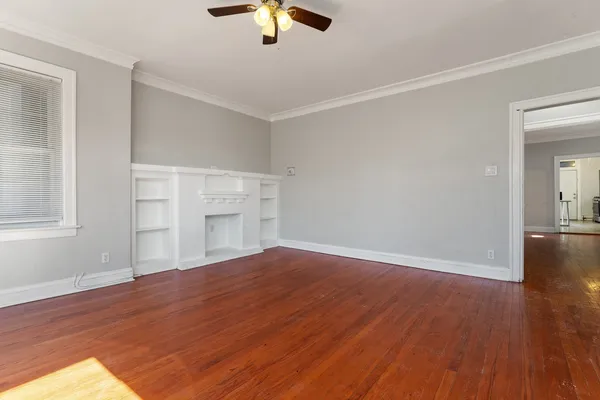 $1,670 | 7819 South Cornell Avenue, Unit 2, Chicago, IL 60649