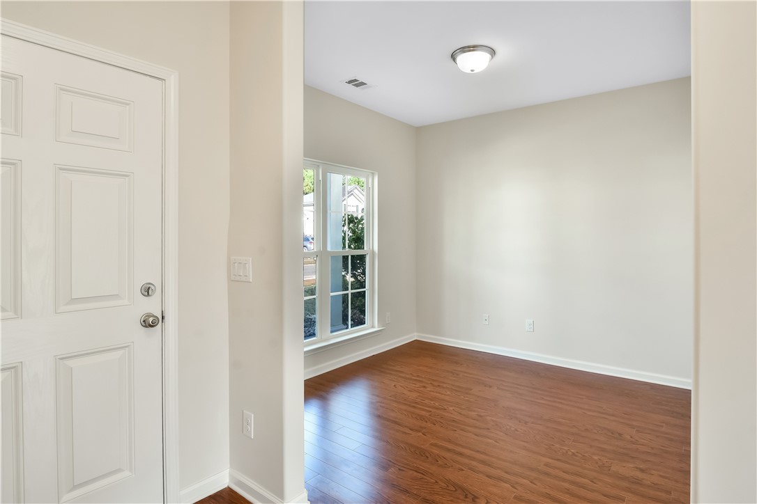 111 Heatherly Way Brunswick, GA 31523 - Photo 3 of 30