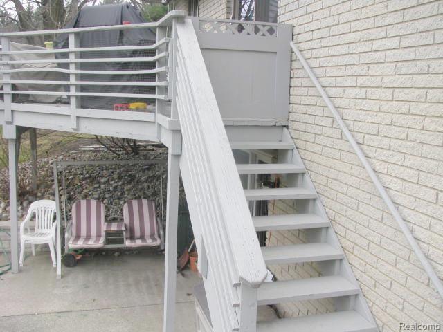 5934 West Road Washington, MI 48094 - Photo 5 of 11 West Rd #5 back porch