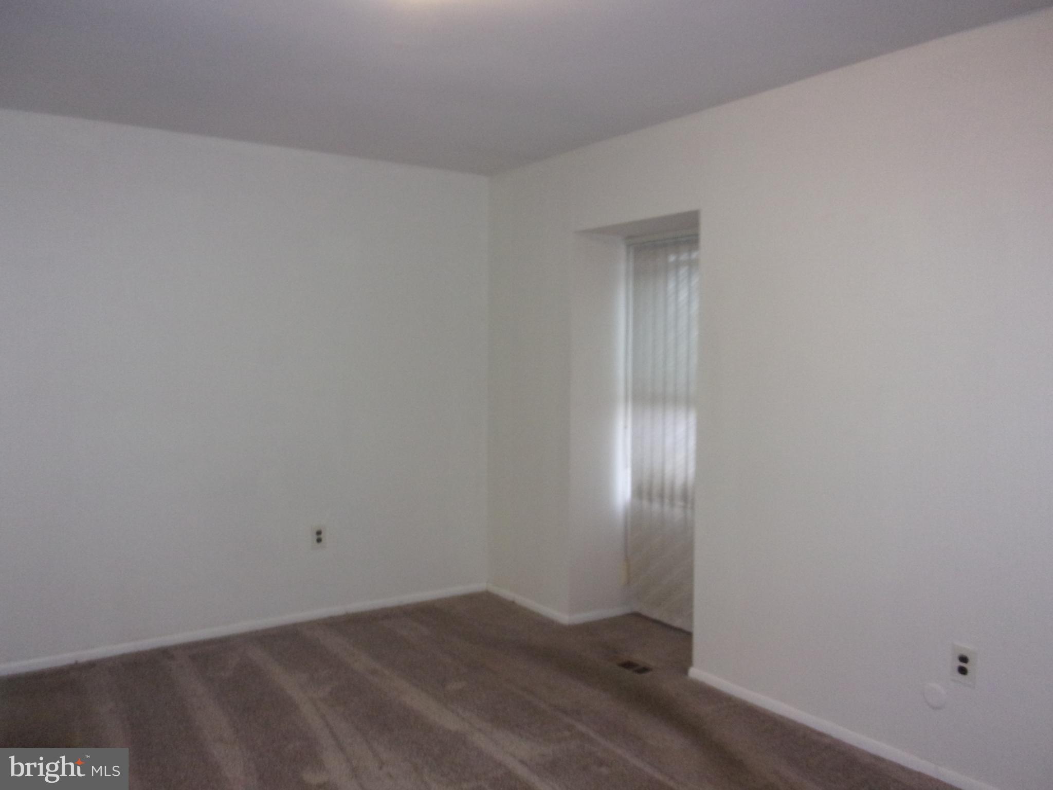 48 Chelsea Circle Clementon, NJ 08021 - Photo 11 of 15 a view of an empty room